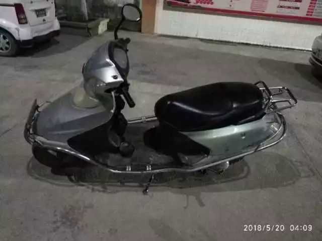 民警抓捕盜車團伙時反被噴催淚劑