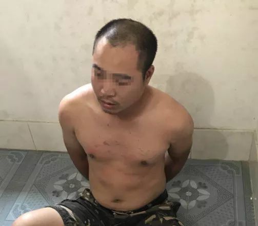 民警抓捕盜車團伙時反被噴催淚劑